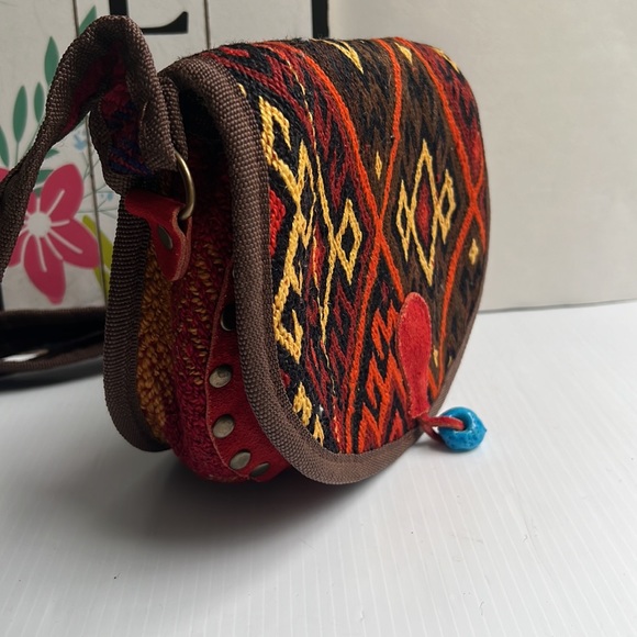 Leather Handmade bag hand crafted and stitched leather adjustable strap - Picture 11 of 14